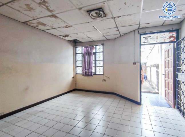 *****ทาวน์เฮ้าส์มือสองย่านนนทบุรี ม.เทพประทาน กาญจนาภิเษก เนื้อที่มากถึง 20.6 ตร.ว. ฟังก์ชัน 2 ห้องนอน 2 ห้องน้ำ 1 ที่จอดรถ ทำเลดี โซนแหล่งชุมชน ใกล้รถไฟฟ้าสายม่วง "สถานีตลาดบางใหญ่" และทางด่วน "ศรีรัช" ราคาถูกสุดในย่านนี้!